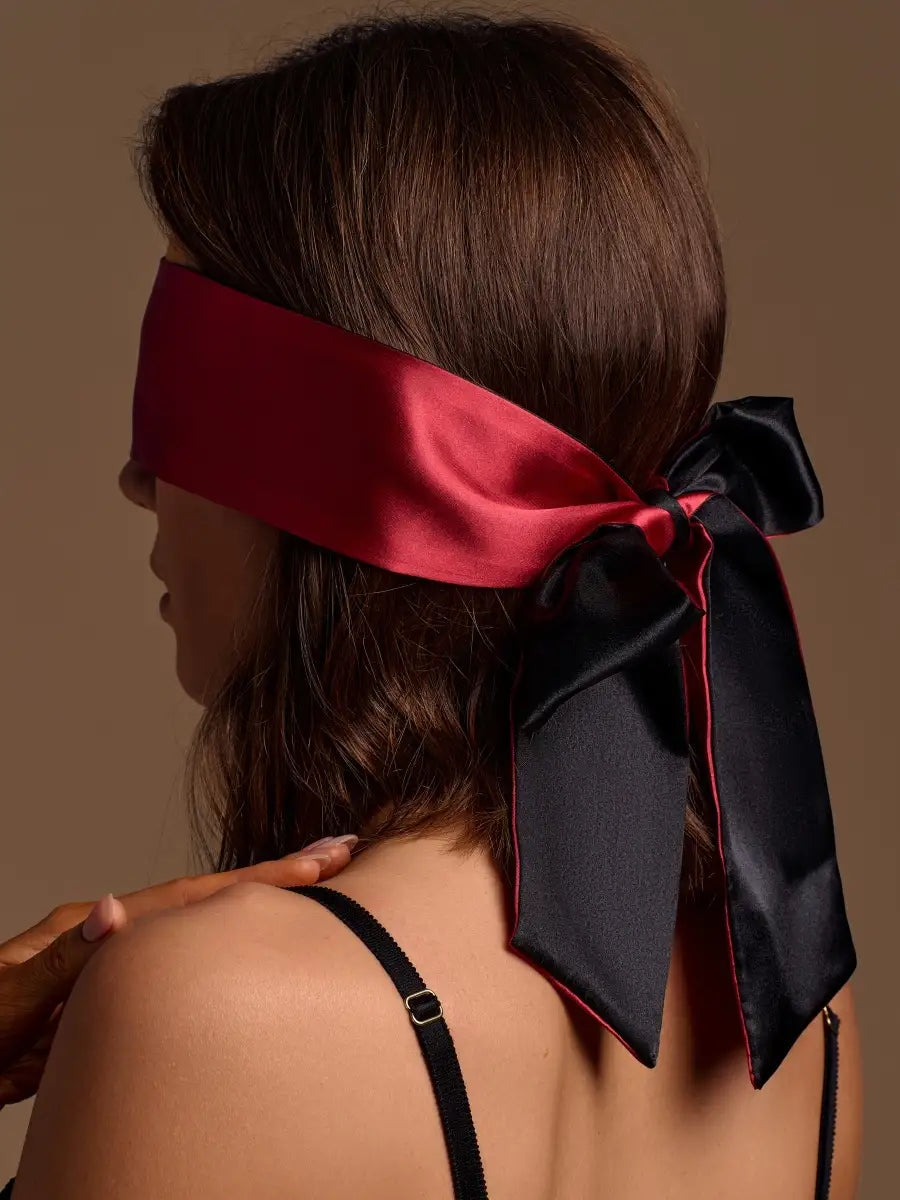 Kiara Blindfold